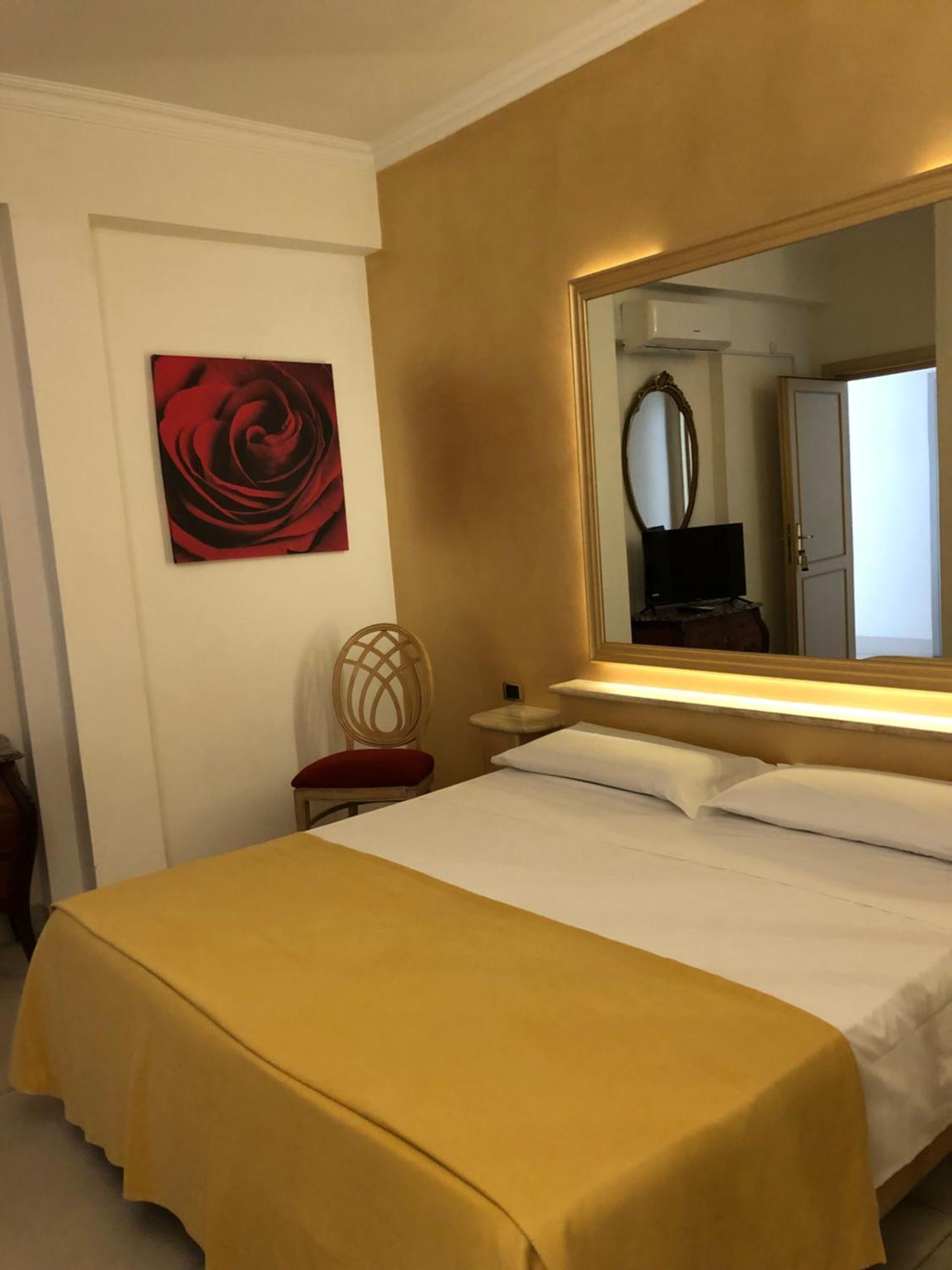Hotel Quadrifoglio Roma Eur Exterior foto